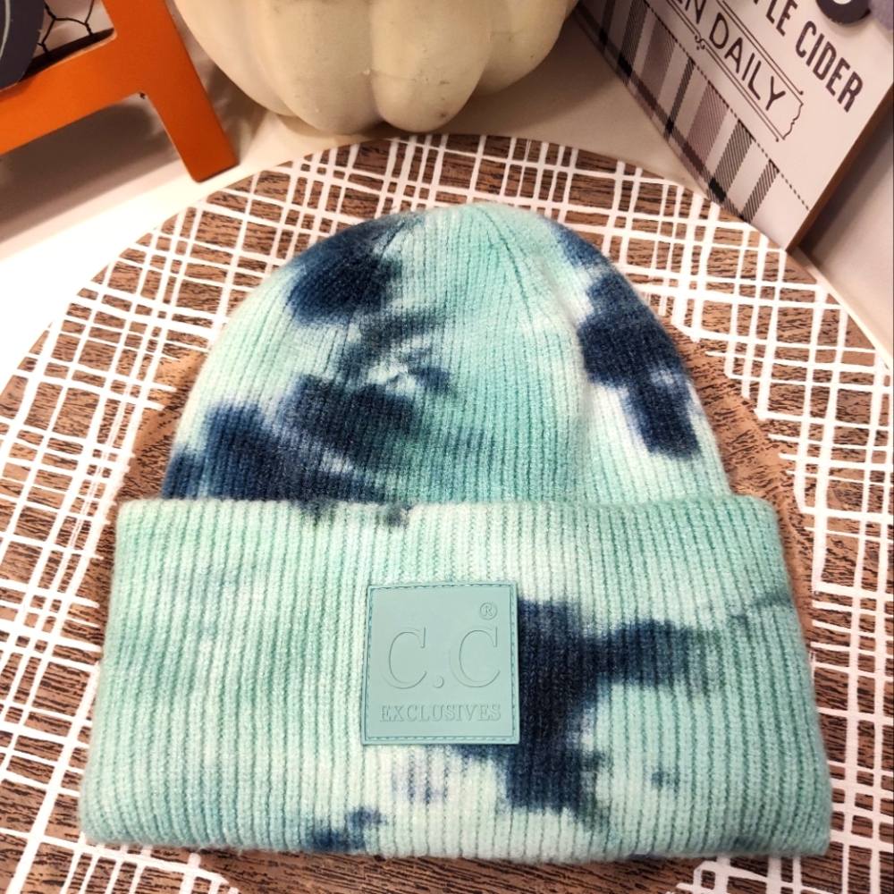 ☃️ EUC C.C. Exclusives Tie Dye Tight Knit Unisex Wear Roll Down Beanie, OSFM